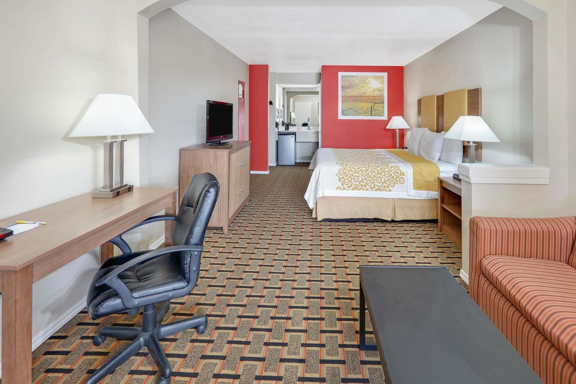 Days Inn & Suites By Wyndham Huntsville Ngoại thất bức ảnh